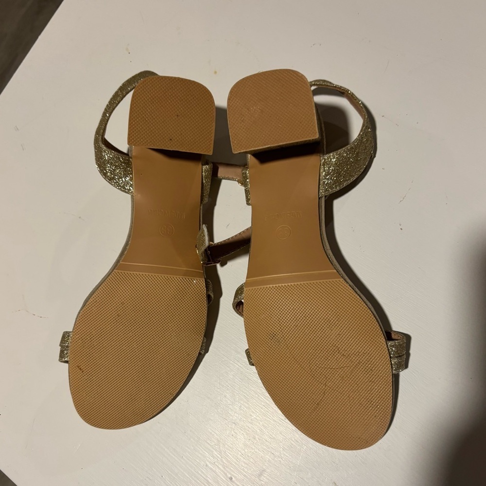 Elegant Gold Sandals - Picture 2 of 5